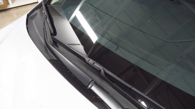 2020-Toyota-Corolla-Windshield-Wiper-Blades-Replacement-Guide-021