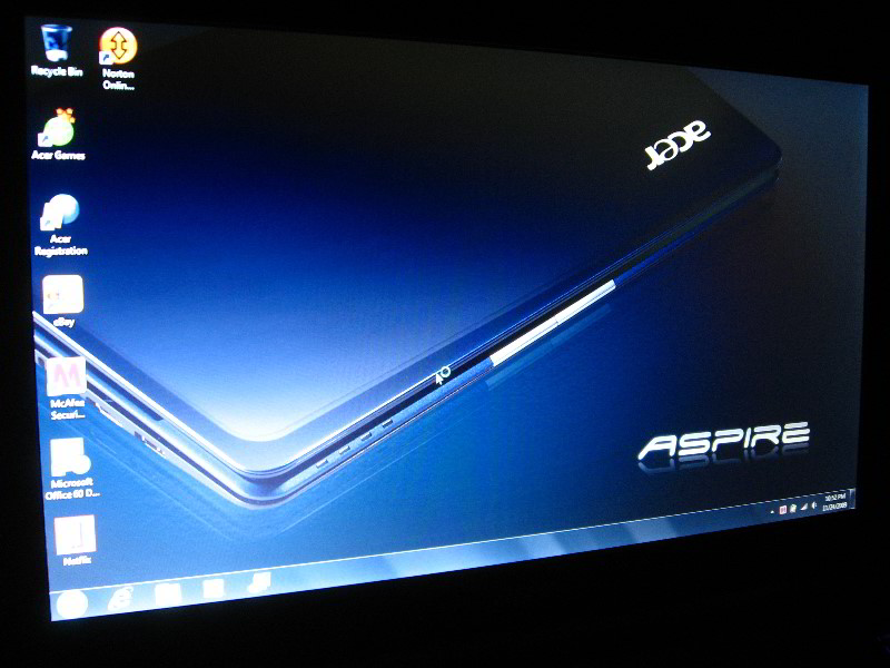 Acer-Aspire-AS1410-2285-Laptop-Review-016