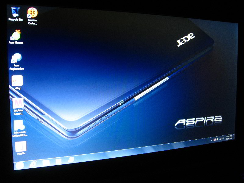 Acer-Aspire-AS1410-2285-Laptop-Review-016