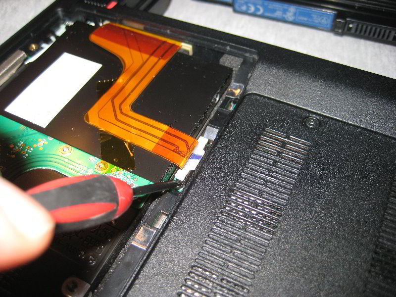 Acer-Aspire-AS1410-Laptop-ZIF-Hard-Drive-Replacement-008