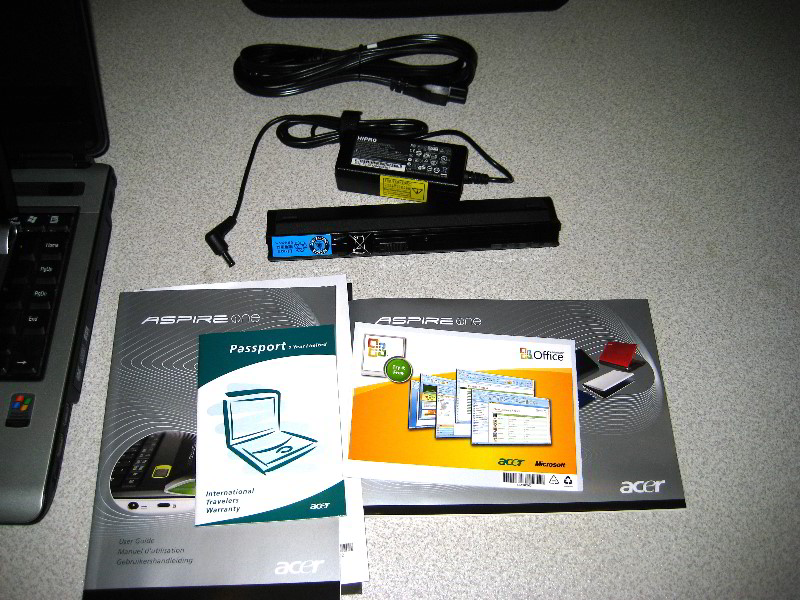 Acer-Aspire-One-10-Inch-Netbook-Review-005