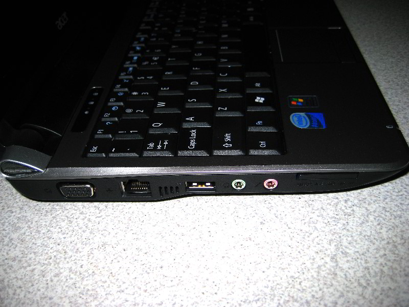 Acer-Aspire-One-10-Inch-Netbook-Review-013