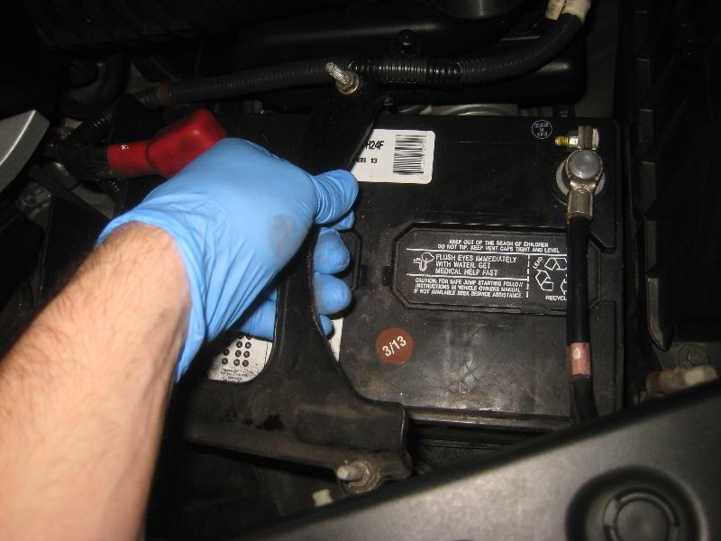 AcuraMDX12VAutomotiveBatteryReplacementGuide005