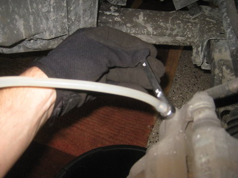Acura-MDX-Brake-Fluid-Bleeding-Guide-026