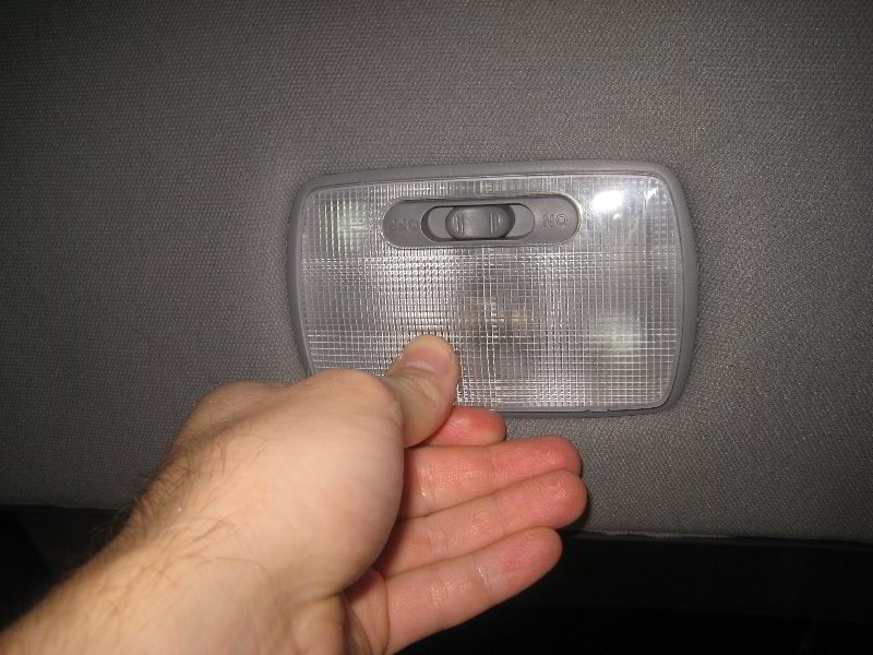 Acura-MDX-Cargo-Area-Headliner-Light-Bulb-Replacement-Guide-011