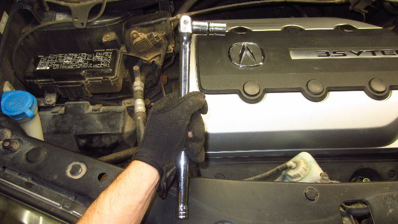 Acura-MDX-Drive-Belt-Auto-Tensioner-Replacement-Guide-012
