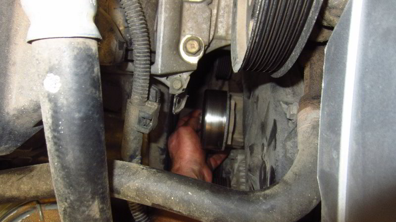 Acura-MDX-Drive-Belt-Auto-Tensioner-Replacement-Guide-028