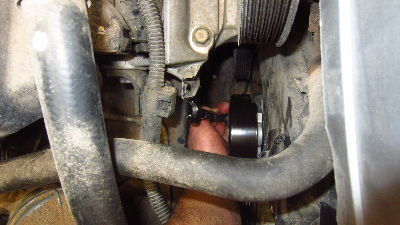 Acura-MDX-Drive-Belt-Auto-Tensioner-Replacement-Guide-042