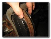 Acura-MDX-Front-Brake-Pads-Replacement-Guide-043