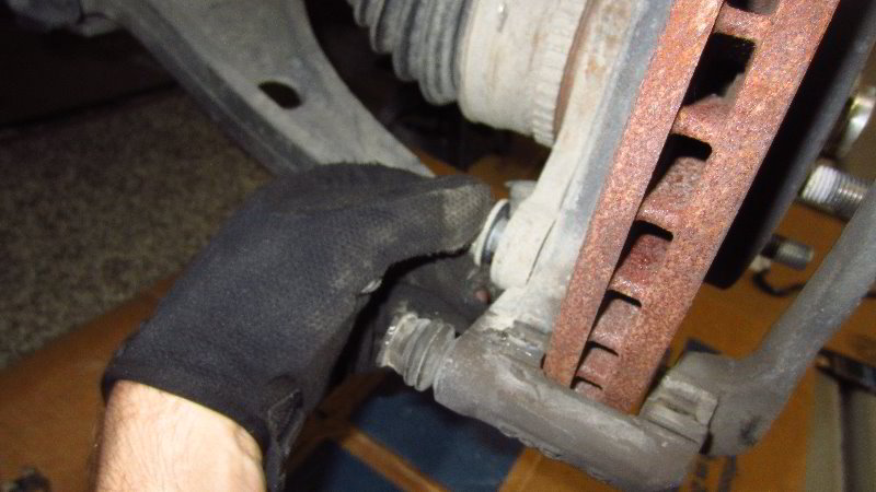 Acura-MDX-Front-Brake-Pads-Rotors-Replacement-Guide-019