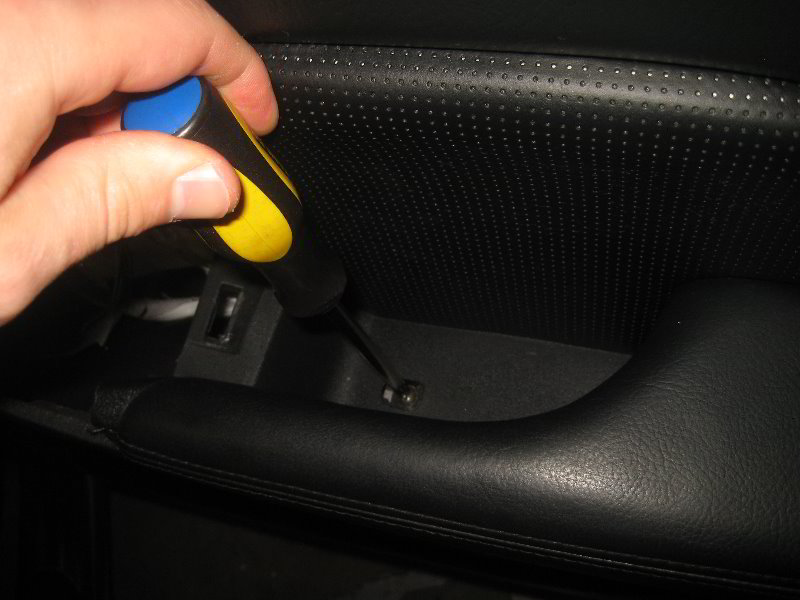 Acura-MDX-Front-Interior-Door-Panel-Removal-Guide-025