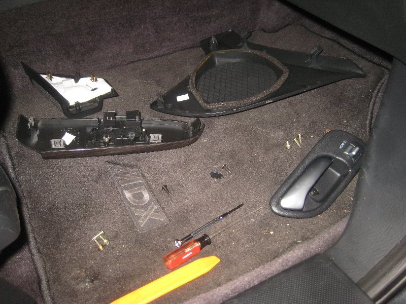 Acura-MDX-Front-Interior-Door-Panel-Removal-Guide-044