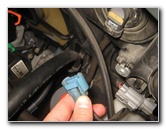 Acura-MDX-Headlight-Bulbs-Replacement-Guide-017
