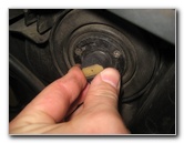 Acura-MDX-Headlight-Bulbs-Replacement-Guide-022