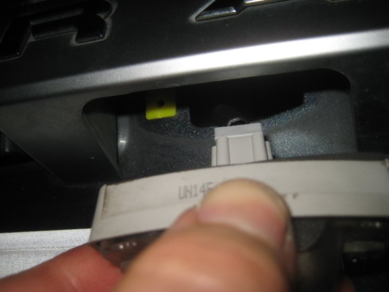 Acura-MDX-License-Plate-Light-Bulbs-Replacement-Guide-035