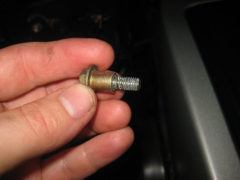 Acura-MDX-PCV-Valve-Replacement-Guide-008