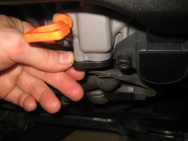 Acura-MDX-PCV-Valve-Replacement-Guide-016