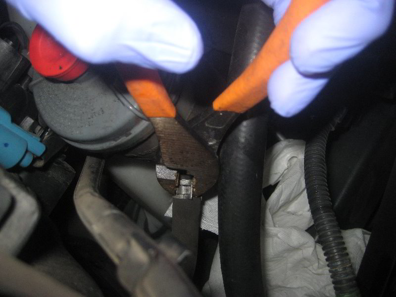 Acura-MDX-Power-Steering-Fluid-Replacement-Guide-011