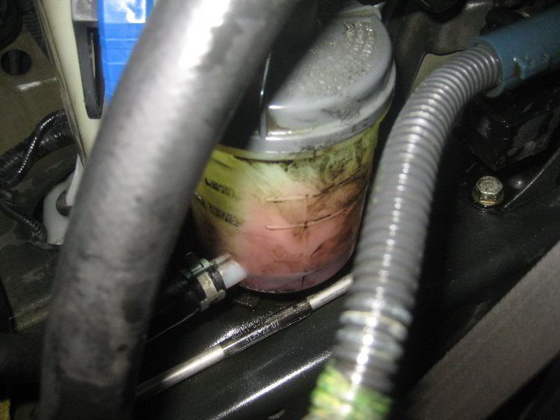 Acura-MDX-Power-Steering-Fluid-Replacement-Guide-030