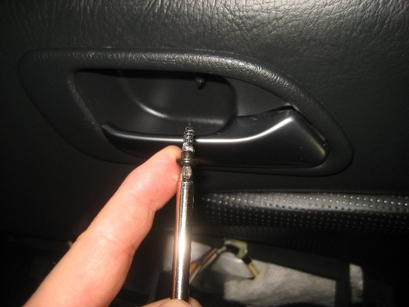 Acura-MDX-Rear-Interior-Door-Panels-Removal-Guide-050