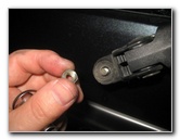 Acura-MDX-Rear-Wiper-Arm-Replacement-Guide-007
