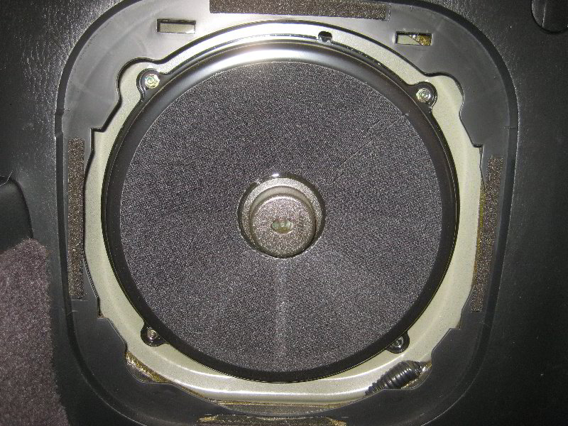 Acura-MDX-Bose-Subwoofer-Speaker-Replacement-Guide-005