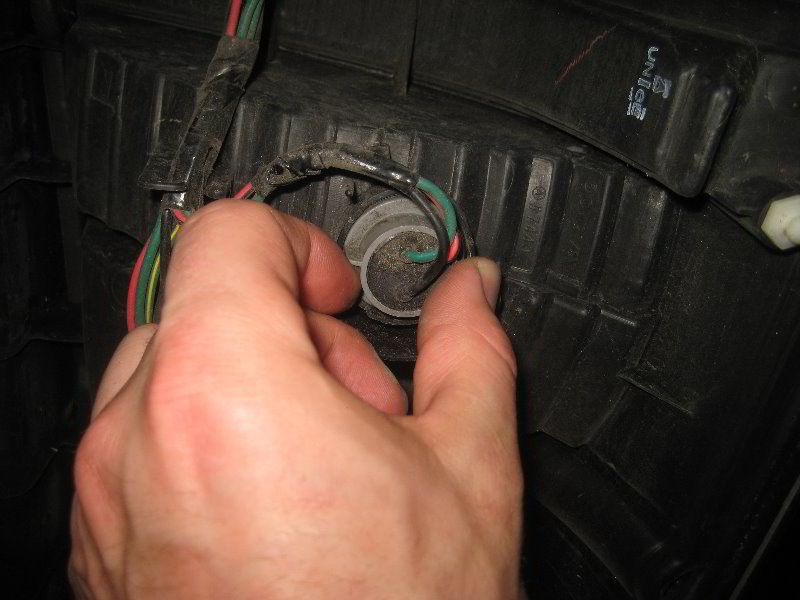 Acura-MDX-Tail-Light-Bulbs-Replacement-Guide-021