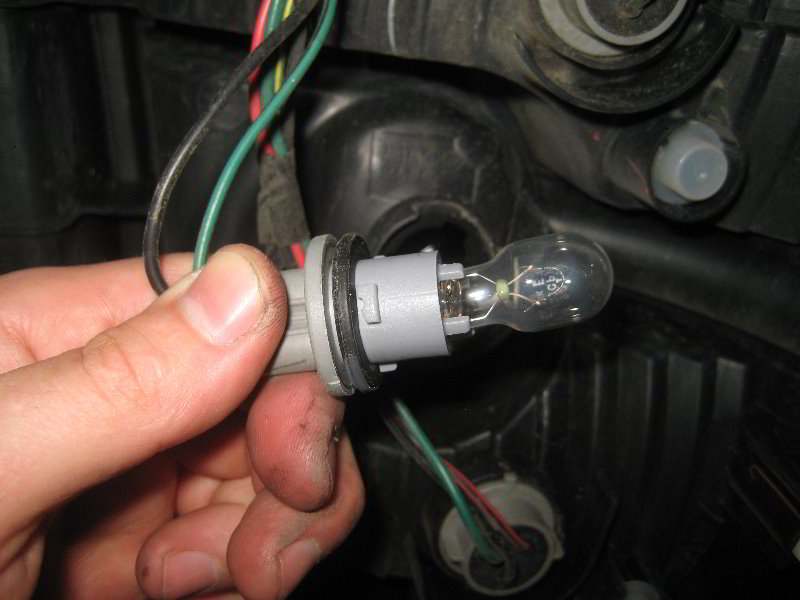 Acura-MDX-Tail-Light-Bulbs-Replacement-Guide-023