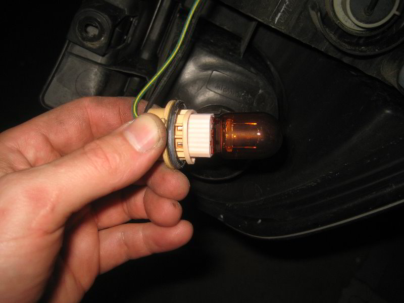 Acura-MDX-Tail-Light-Bulbs-Replacement-Guide-033