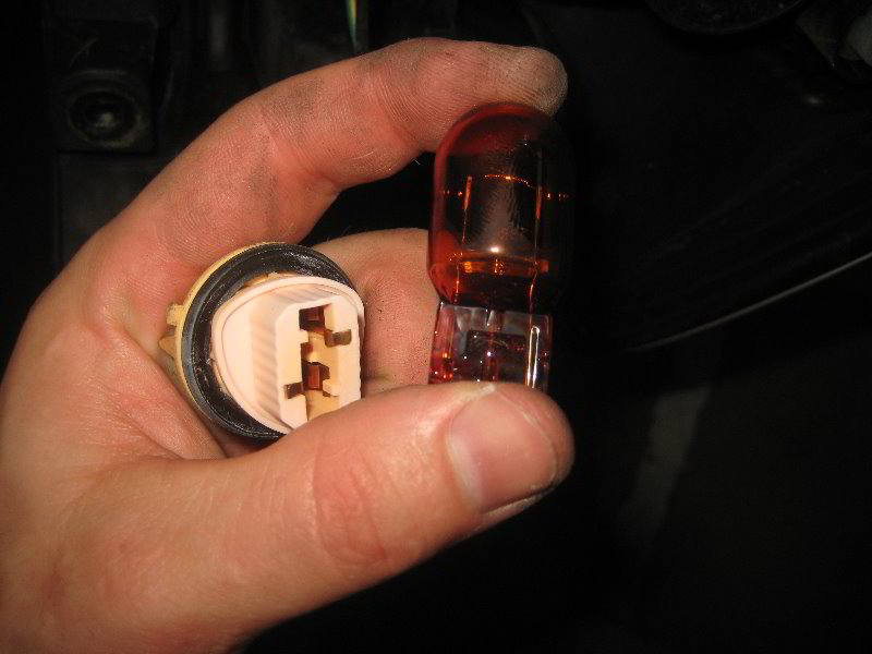 Acura-MDX-Tail-Light-Bulbs-Replacement-Guide-034