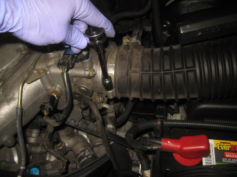 Acura-MDX-Throttle-Body-Cleaning-Guide-013