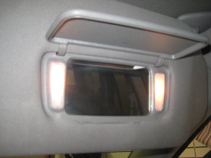 Acura-MDX-Vanity-Mirror-Light-Bulbs-Replacement-Guide-002