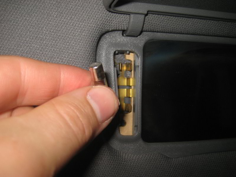 Acura-MDX-Vanity-Mirror-Light-Bulbs-Replacement-Guide-012