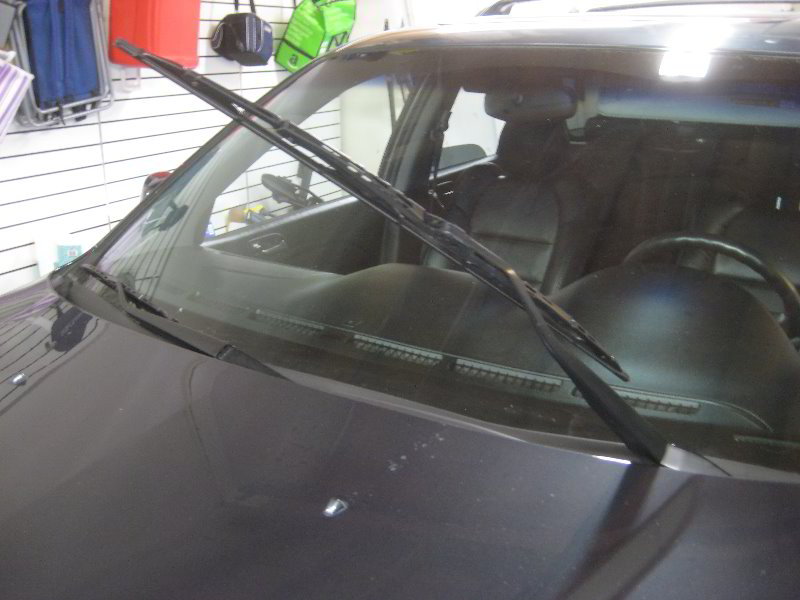 Acura-MDX-Windshield-Wiper-Blades-Replacement-Guide-002