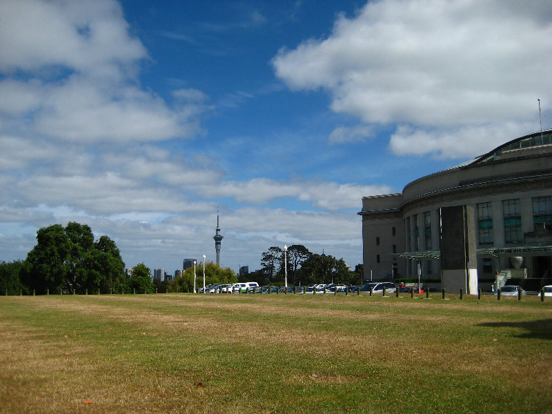 Auckland-Domain-Park-North-Island-New-Zealand-004