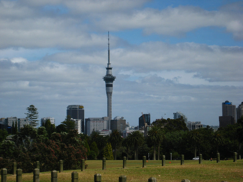 Auckland-Domain-Park-North-Island-New-Zealand-005