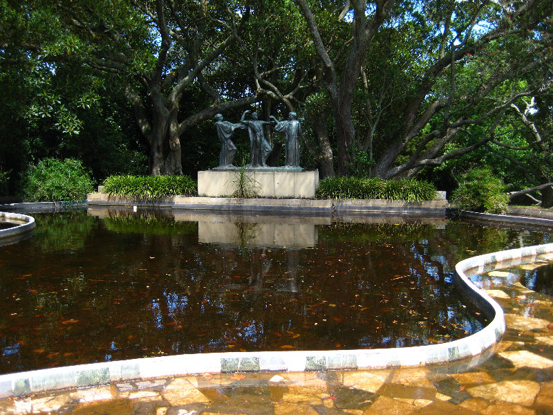 Auckland-Domain-Park-North-Island-New-Zealand-025