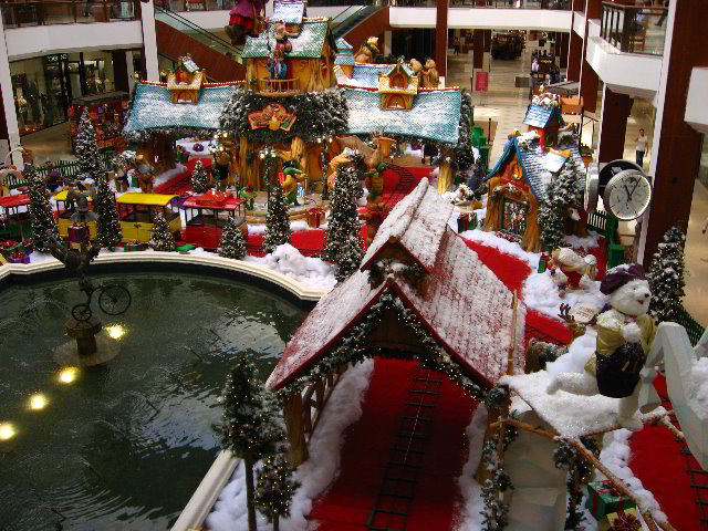 Aventura-Mall-Xmas-Display-Miami-FL-001