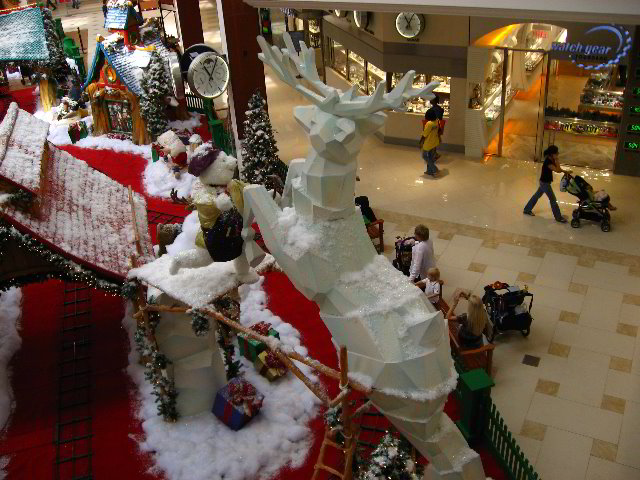 Aventura-Mall-Xmas-Display-Miami-FL-006