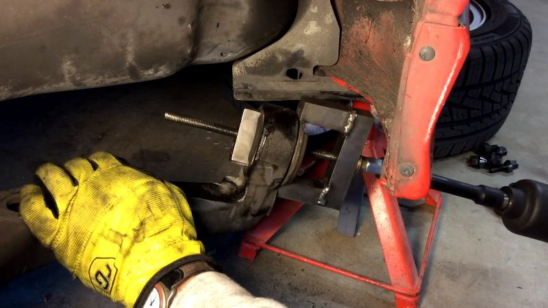 BMW-E36-Rear-Trailing-Arm-Bushings-Replacement-Guide-012