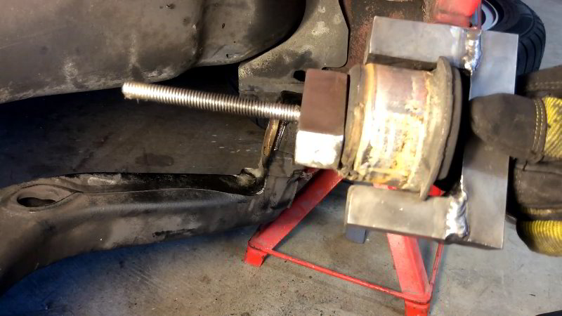 BMW-E36-Rear-Trailing-Arm-Bushings-Replacement-Guide-018