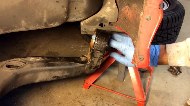 BMW-E36-Rear-Trailing-Arm-Bushings-Replacement-Guide-023