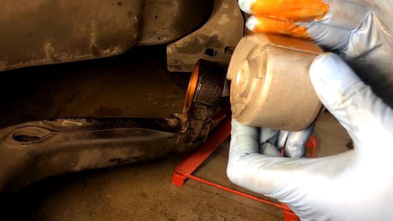 BMW-E36-Rear-Trailing-Arm-Bushings-Replacement-Guide-025