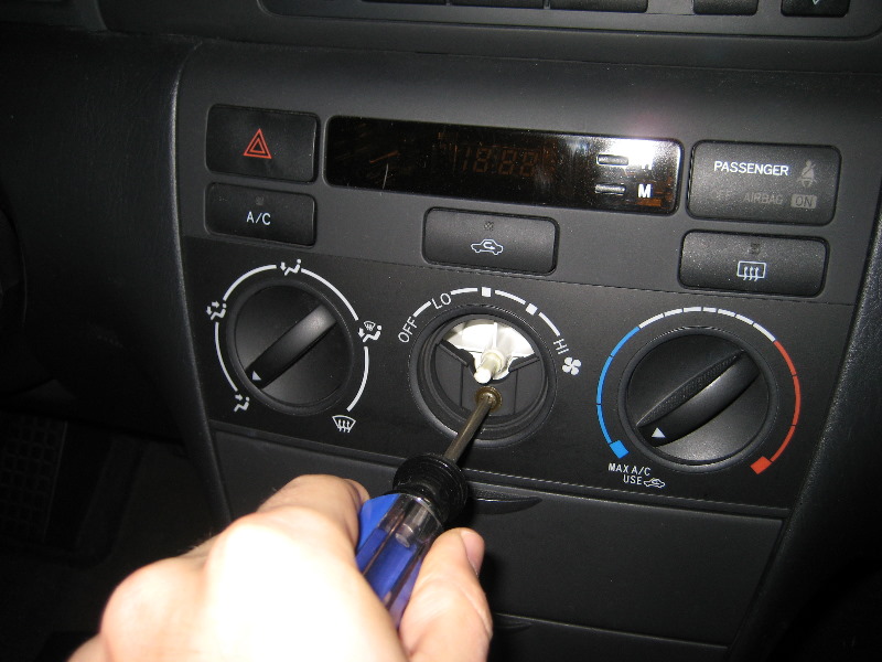 Blitzsafe-Toyota-Corolla-Aux-Input-Install-Guide-Review-012