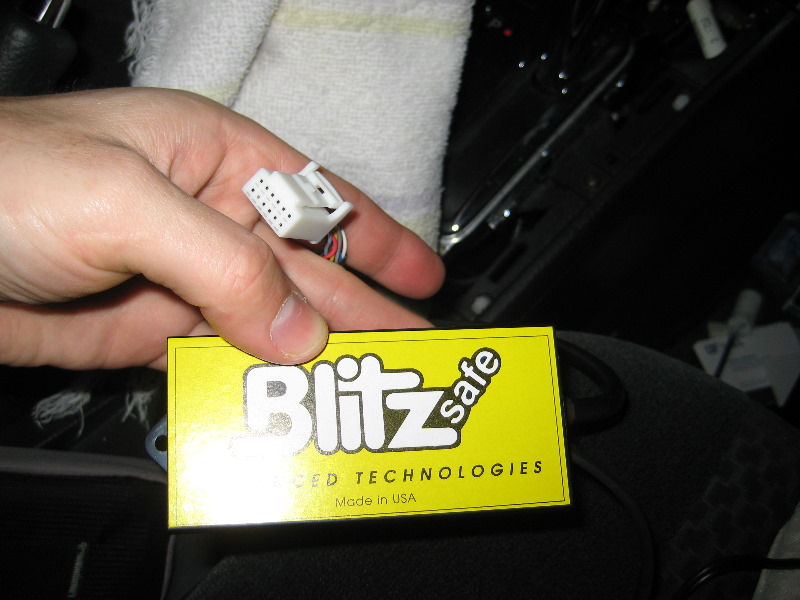 Blitzsafe-Toyota-Corolla-Aux-Input-Install-Guide-Review-038