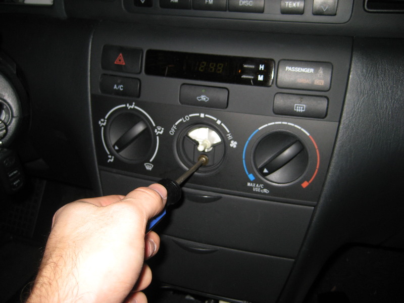 Blitzsafe-Toyota-Corolla-Aux-Input-Install-Guide-Review-059