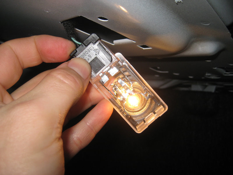 Buick-LaCrosse-Trunk-Light-Bulb-Replacement-Guide-012