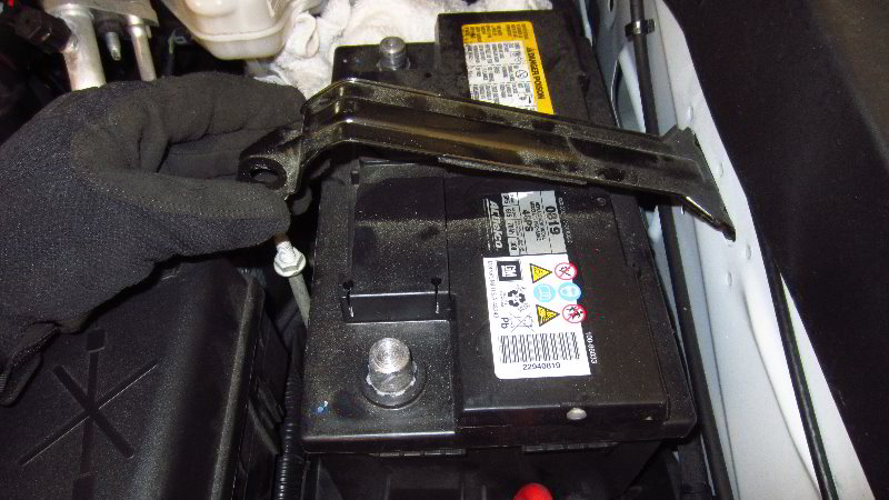 Chevrolet-Colorado-12V-Automotive-Battery-Replacement-Guide-018