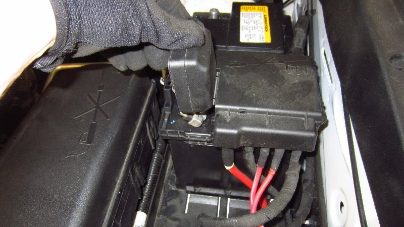 Chevrolet-Colorado-12V-Automotive-Battery-Replacement-Guide-041