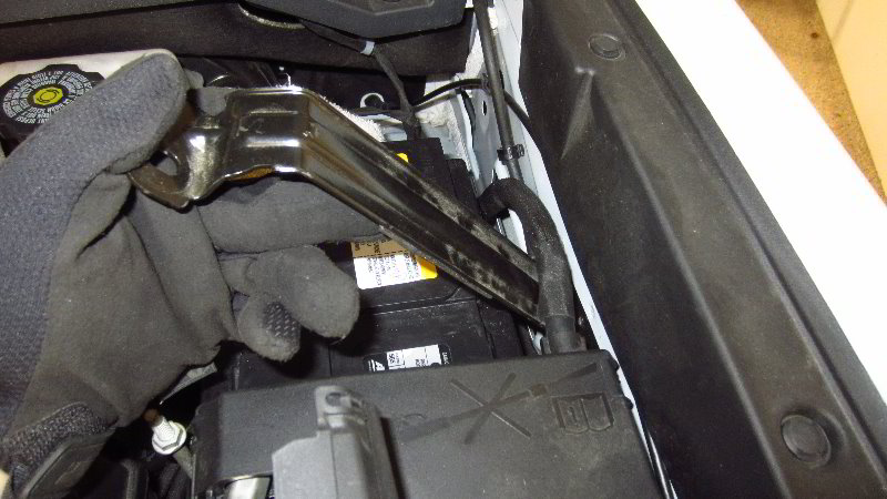Chevrolet-Colorado-12V-Automotive-Battery-Replacement-Guide-042